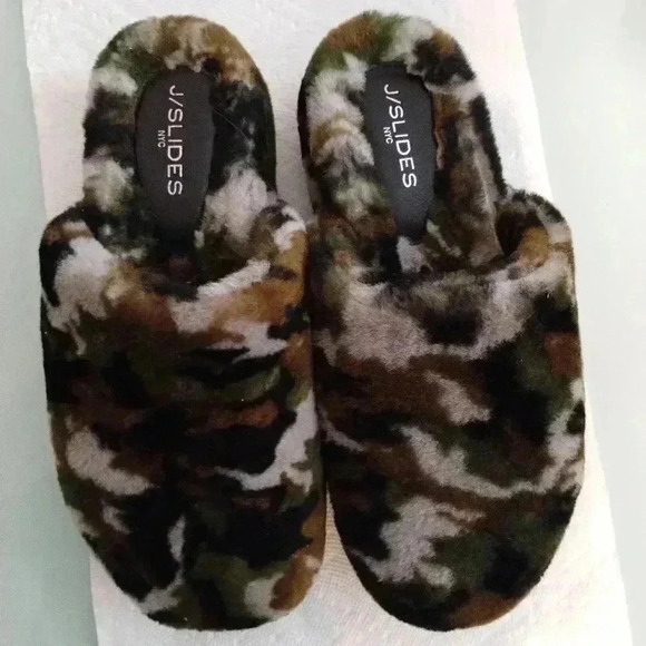 J/Slides Camo Shearling Sleek Clogs women US 10 - Picture 1 of 6